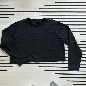 Lululemon cropped long sleeve-size 8